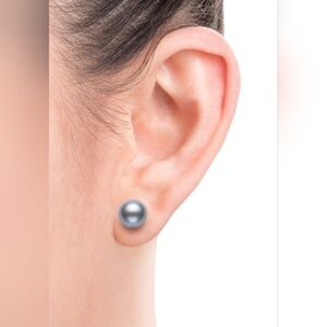 Elegant Freshwater Gray Pearl Stud Earrings